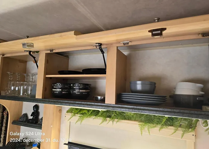 Autocaravan,Camper,Campervan,Motorhome,Not Driveable,Only Habitable