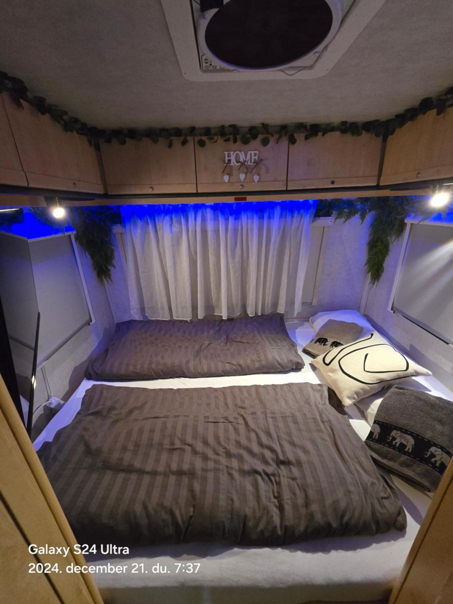 Autocaravan,camper,campervan,motorhome,not Driveable,only Habitable Los Cristianos (Tenerife)