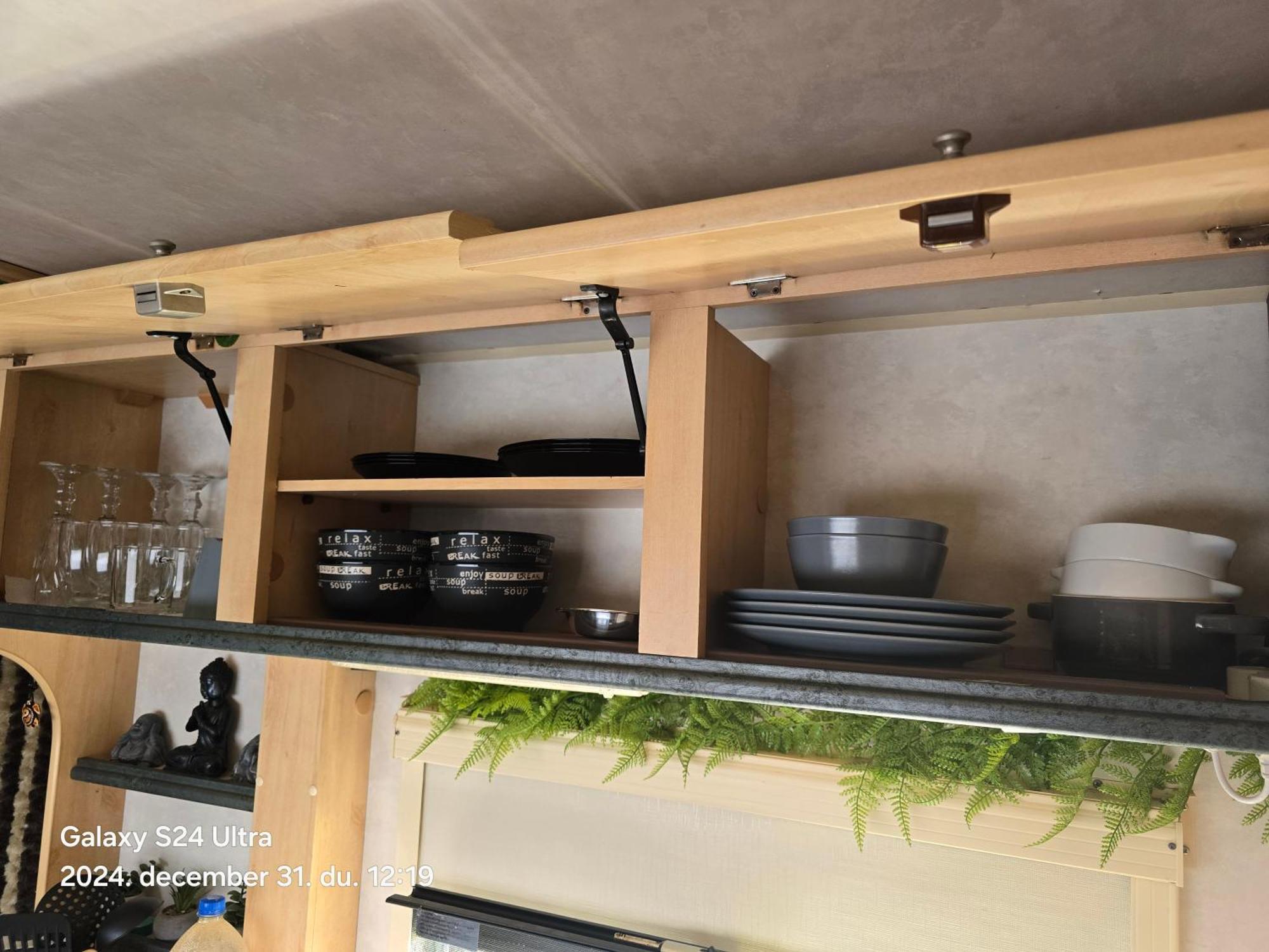 Autocaravan,camper,campervan,motorhome,not Driveable,only Habitable * Los Cristianos (Tenerife)